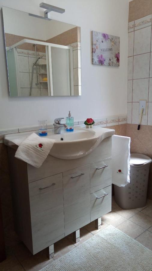 Rosahouse Apartment เลชเช ภายนอก รูปภาพ